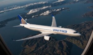 United Embraer 175 Overhead Bin Size